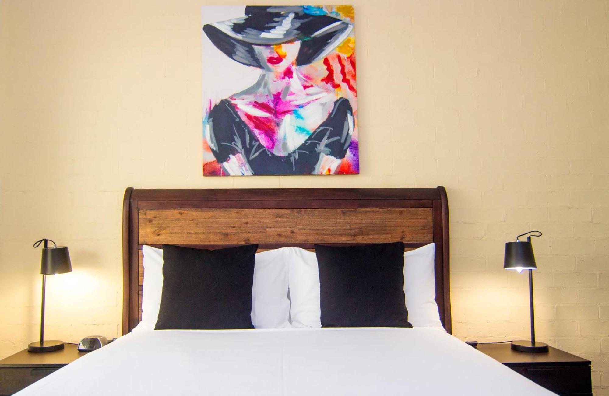 Crescent Motel טארי מראה חיצוני תמונה