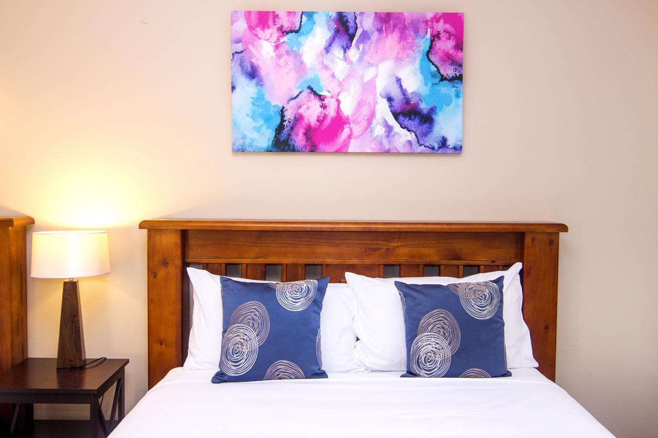 Crescent Motel טארי מראה חיצוני תמונה