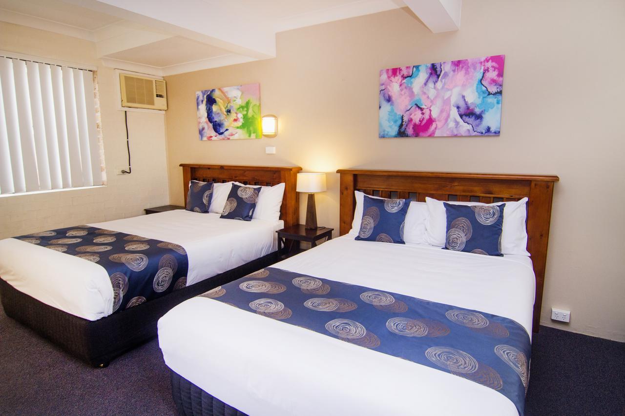 Crescent Motel טארי מראה חיצוני תמונה
