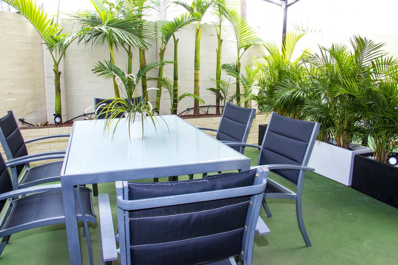 Crescent Motel טארי מראה חיצוני תמונה