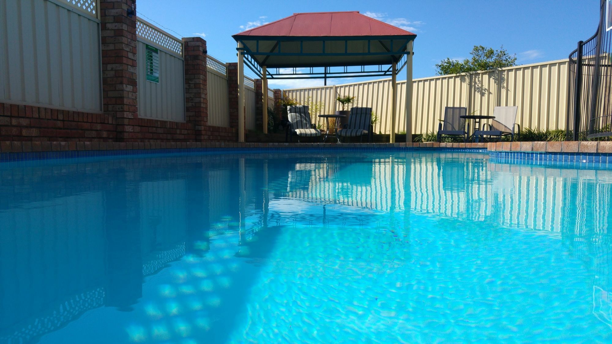 Crescent Motel טארי מראה חיצוני תמונה